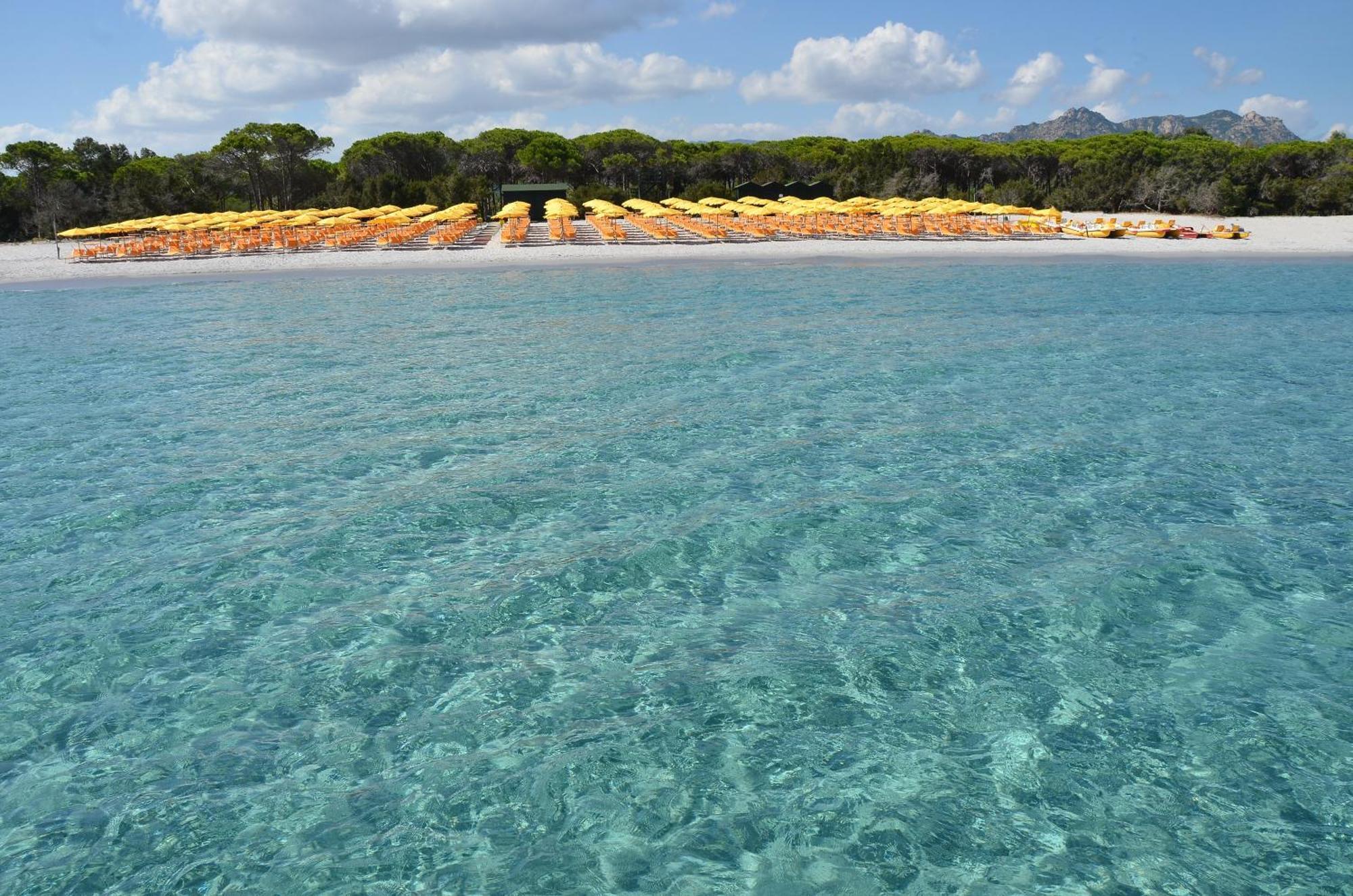 I Giardini Di Cala Ginepro Hotel Resort Cala Liberotto Eksteriør bilde
