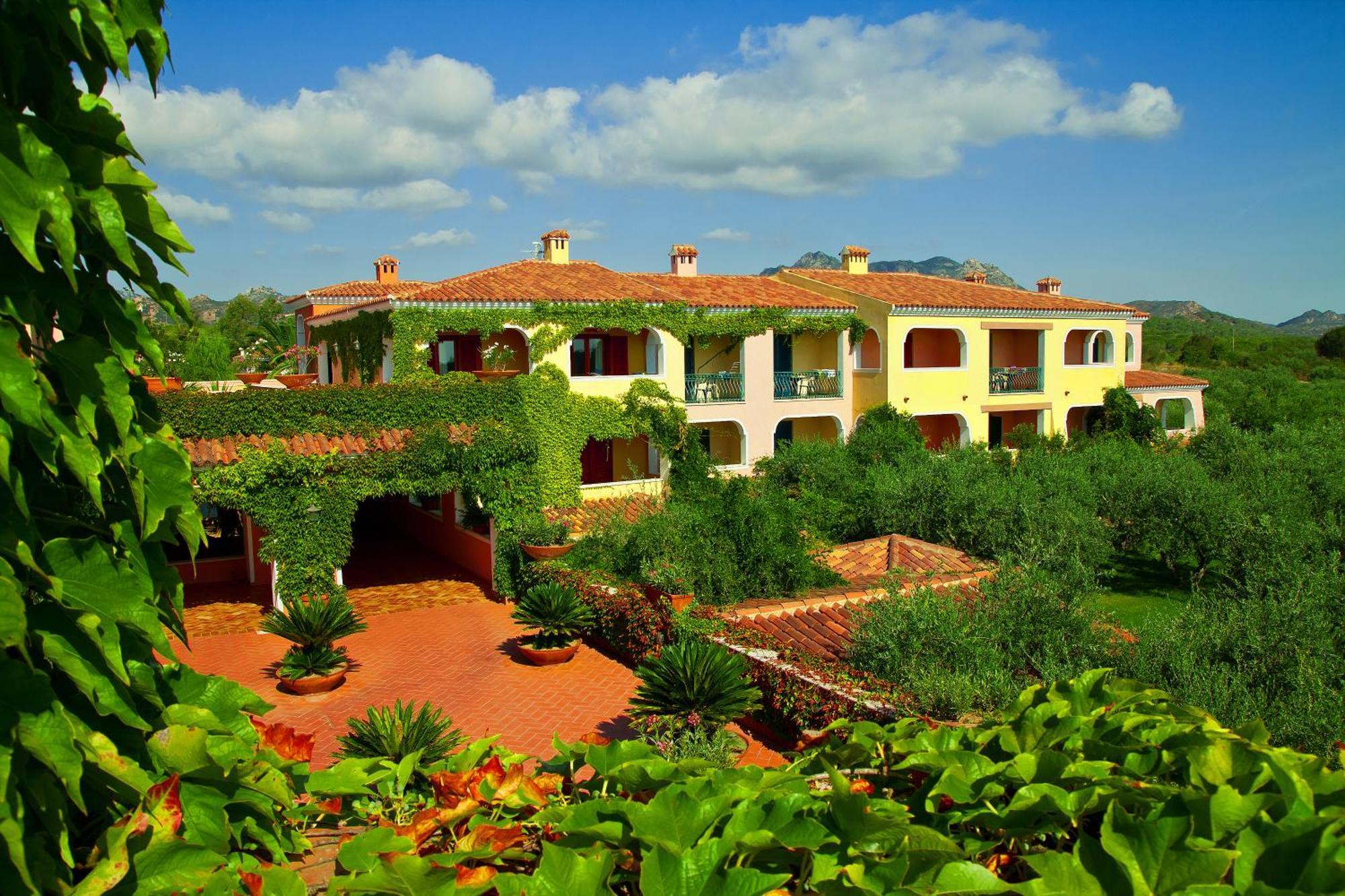 I Giardini Di Cala Ginepro Hotel Resort Cala Liberotto Eksteriør bilde